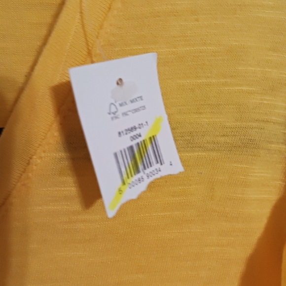 Banana Republic Malibu tee - Picture 6 of 11